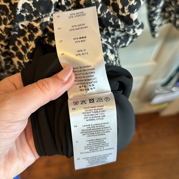 Iro Floral V Neck Dress - Picture 9 of 9